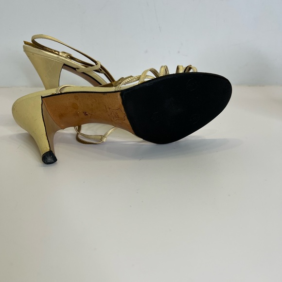 1970s Givenchy Cream Bow Strappy Heels - Picture 6 of 6